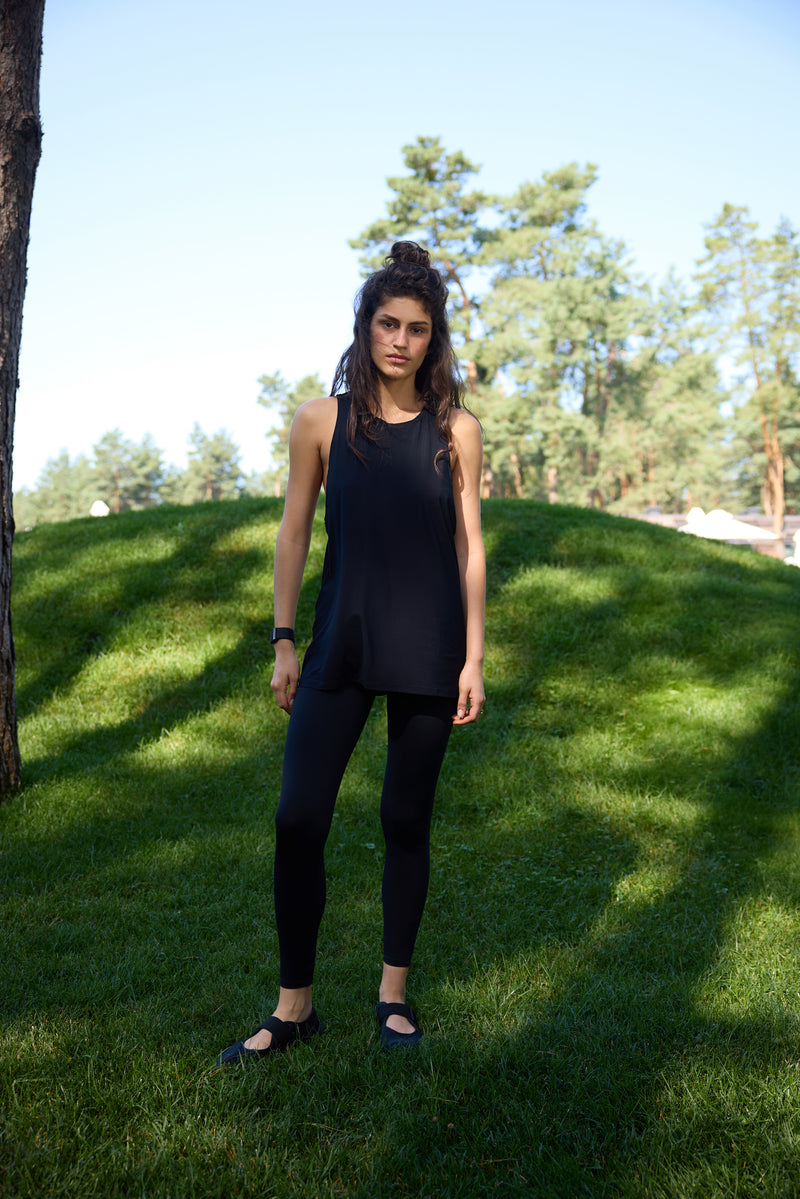 Майка чорна